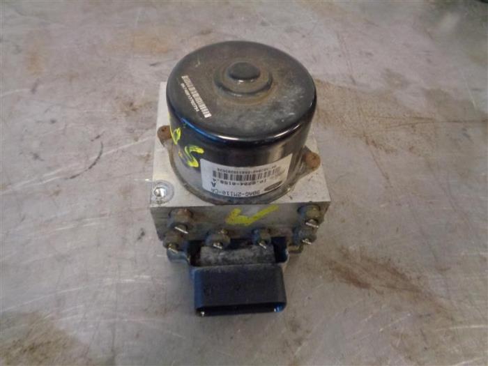 Used ABS pump Ford Focus 1 1.4 16V Price on request offered by Autohandel-Smet Gebroeders NV