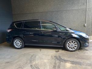 Used Front door 4-door, right Ford S-Max (WPC) 2.0 TDCi 150 16V Price on request offered by Autohandel-Smet Gebroeders NV