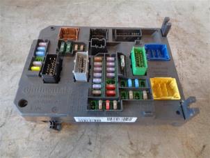 Used Fuse box Peugeot 508 (8D) 1.6 BlueHDI 120 Price on request offered by Autohandel-Smet Gebroeders NV
