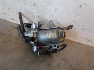 Used Vacuum pump (diesel) Mercedes E (W212) E-300 BlueTec Hybrid V6 24V Price on request offered by Autohandel-Smet Gebroeders NV