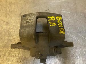 Used Rear brake calliper, right Peugeot Boxer (U9) 2.0 BlueHDi 160 Price on request offered by Autohandel-Smet Gebroeders NV