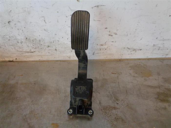 Gebrauchte Gaspedalposition Sensor Mercedes Vito (639.6) 3.0 122 CDI V6 24V Preis auf Anfrage angeboten von Autohandel-Smet Gebroeders NV
