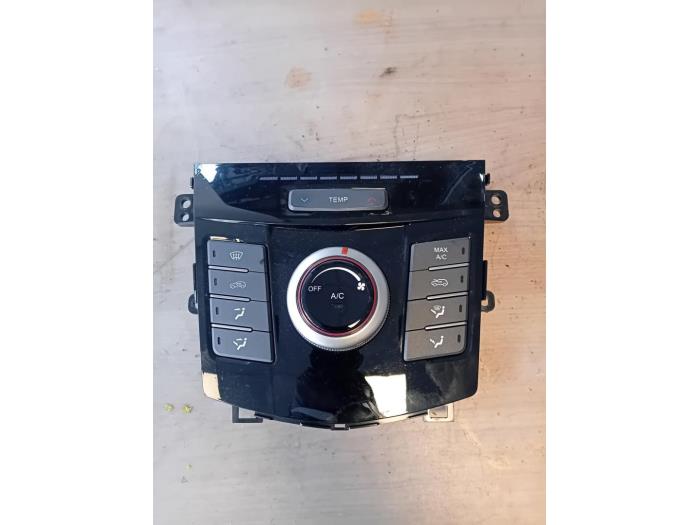 Usagé Commande chauffage Ssang Yong XLV 1.6 e-XGi 16V 2WD Prix sur demande proposé par Autohandel-Smet Gebroeders NV