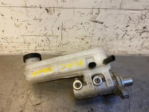 Used Master cylinder Peugeot Boxer (U9) 2.0 BlueHDi 160 Price on request offered by Autohandel-Smet Gebroeders NV