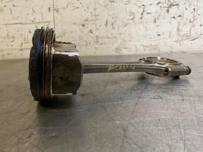 Used Piston Peugeot 208 I (CA/CC/CK/CL) 1.2 Vti 12V PureTech 82 Price on request offered by Autohandel-Smet Gebroeders NV