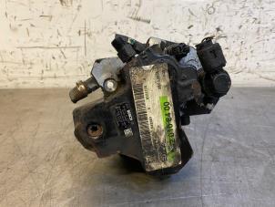 Używane Pompa zasilajaca paliwa Jeep Commander (XK) 3.0 CRD V6 24V DPF Cena na żądanie oferowane przez Autohandel-Smet Gebroeders NV