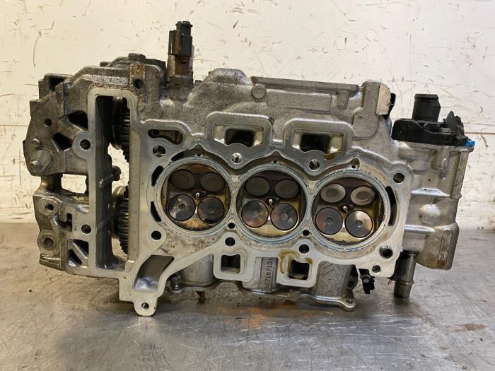 Begagnade Topplock Peugeot 108 1.2 VTi 12V Pris på förfrågan erbjuds av Autohandel-Smet Gebroeders NV
