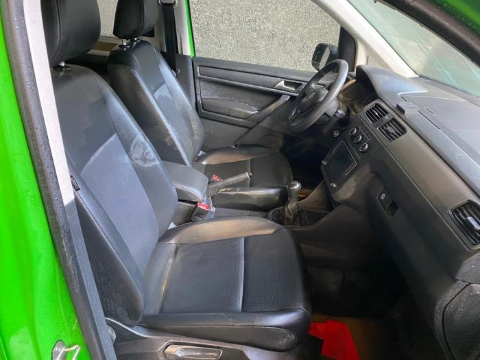 Asiento derecha de un Volkswagen Caddy Combi IV 2.0 TDI 102 2018