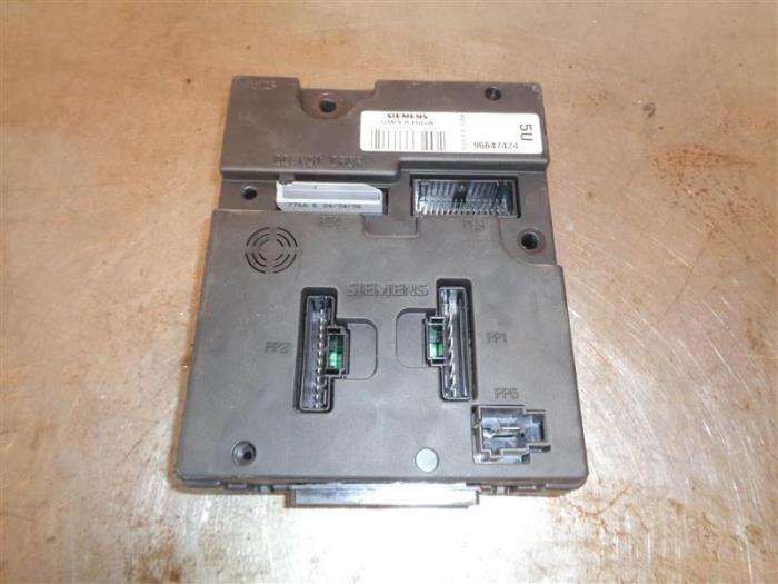 Fuse box from a Daewoo Epica 2.0 24V 2006