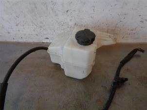 Used Expansion vessel Kia Rio III (UB) 1.4 CRDi 16V Price on request offered by Autohandel-Smet Gebroeders NV