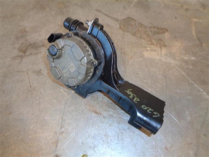 Usagé Pompe à eau BMW 3 serie (G20) 330i 2.0 TwinPower Turbo 16V Prix sur demande proposé par Autohandel-Smet Gebroeders NV