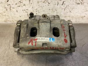 Usados Pinza de freno izquierda delante Ford Ranger 2.2 TDCi 16V 4x4 Precio de solicitud ofrecido por Autohandel-Smet Gebroeders NV
