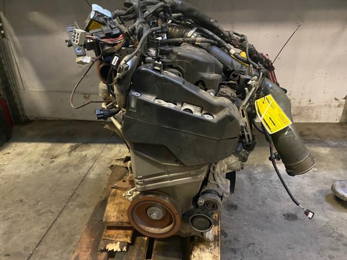 Motor van een Renault Megane Scenic 2015