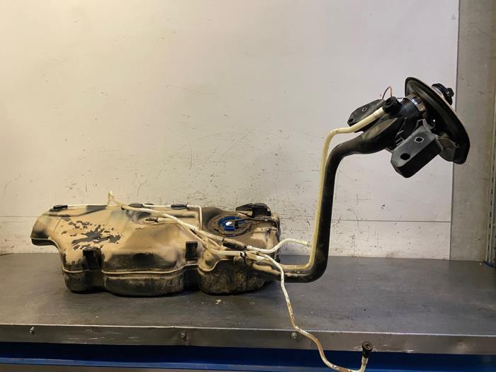 Begagnade Tank Skoda Kamiq 1.5 TSI 16V Pris på förfrågan erbjuds av Autohandel-Smet Gebroeders NV