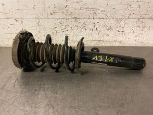 Used Fronts shock absorber, left BMW X1 (F48) sDrive 18d 2.0 16V Price on request offered by Autohandel-Smet Gebroeders NV
