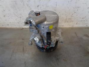 Used Air conditioning pump Citroen Jumpy 2.0 Blue HDI 180 Price on request offered by Autohandel-Smet Gebroeders NV