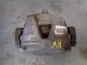 Used Front brake calliper, right Citroen Jumpy 2.0 Blue HDI 180 Price on request offered by Autohandel-Smet Gebroeders NV