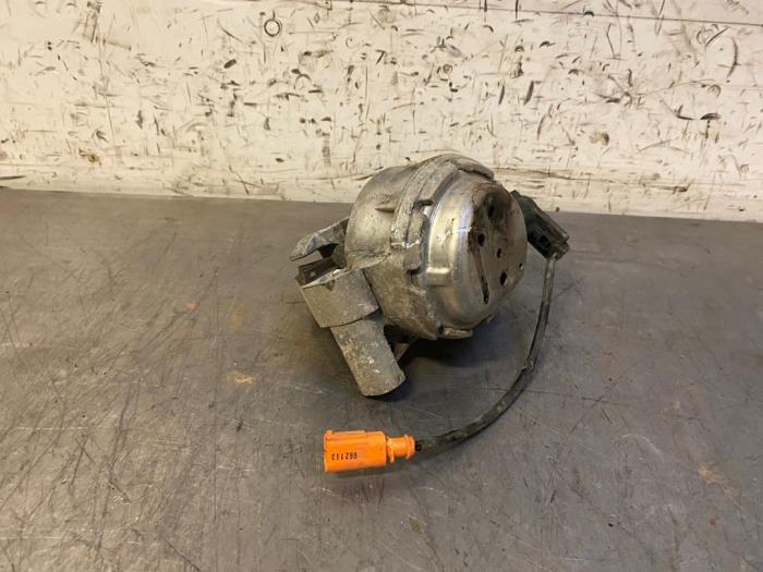 Engine mount Audi A6 Avant 2.0 TDI 16V CGL