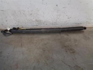 Used Rear gas strut, left Skoda Kamiq 1.5 TSI 16V Price on request offered by Autohandel-Smet Gebroeders NV