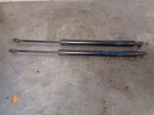 Used Set of tailgate gas struts Ford Transit Courier 1.5 TDCi 100 Price on request offered by Autohandel-Smet Gebroeders NV