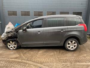 Used Rear door 4-door, left Peugeot 5008 I (0A/0E) 1.6 HDiF 16V Price on request offered by Autohandel-Smet Gebroeders NV