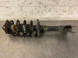 Used Fronts shock absorber, left Mercedes A (W169) 2.0 A-180 CDI 16V 5-Drs. Price on request offered by Autohandel-Smet Gebroeders NV