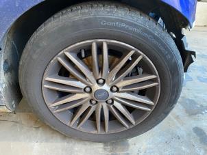 Gebrauchte Felgen Set + Reifen Ford Focus 3 Wagon 1.0 Ti-VCT EcoBoost 12V 100 Preis auf Anfrage angeboten von Autohandel-Smet Gebroeders NV