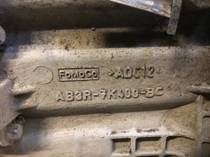 Getriebe van een Ford Ranger 2.2 TDCi 16V 125 4x4 2014