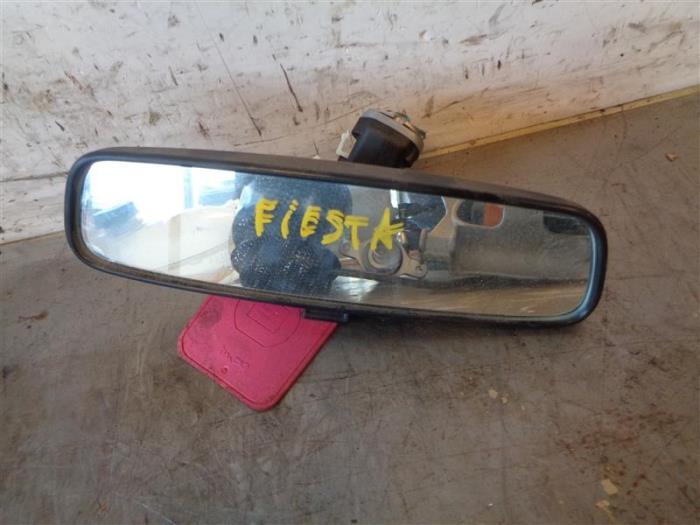 Rear view mirror from a Ford Fiesta 7 1.1 Ti-VCT 12V 85 2019