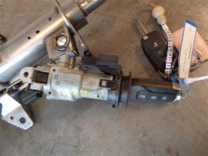 Used Ignition lock + key Ford Fiesta 7 1.1 Ti-VCT 12V 85 Price on request offered by Autohandel-Smet Gebroeders NV