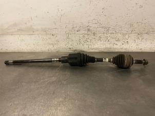 Used Front drive shaft, right Ford Ranger 3.2 TDCI 20V 200 4x4 Price on request offered by Autohandel-Smet Gebroeders NV
