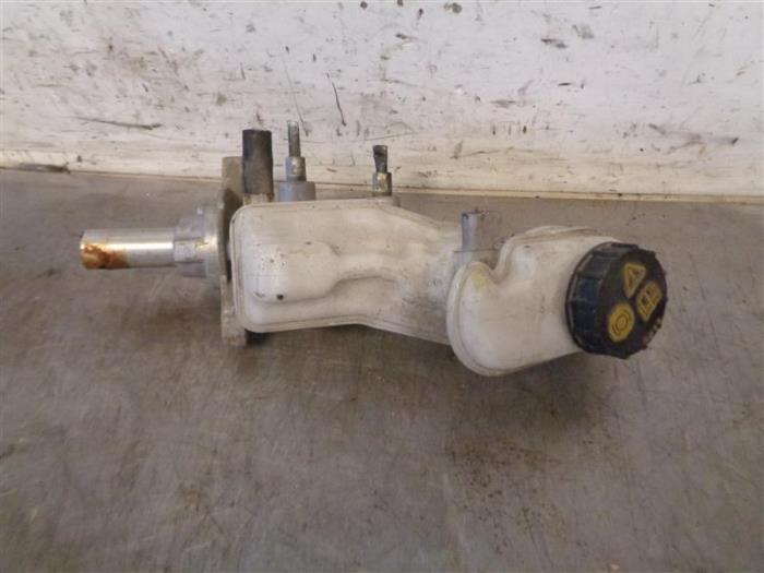 Used Master cylinder Ford Ranger 3.2 TDCI 20V 4x4 Price on request offered by Autohandel-Smet Gebroeders NV