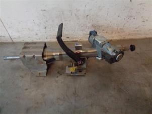 Used Steering column housing complete Ford Ranger 3.2 TDCI 20V 200 4x4 Price on request offered by Autohandel-Smet Gebroeders NV