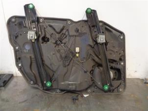 Used Window mechanism 4-door, front right Porsche Cayenne II (92A) 3.0 TDI V6 24V Price on request offered by Autohandel-Smet Gebroeders NV