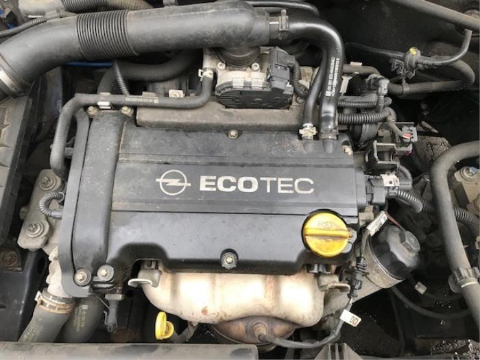 Engine from a Opel Tigra Twin Top 1.4 16V 2006