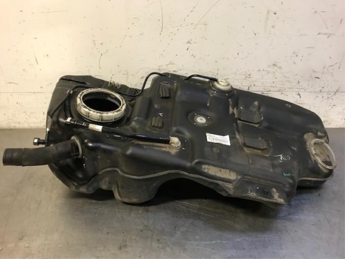 Begagnade Tank Ssang Yong XLV 1.6 e-XDi 16V 2WD Pris på förfrågan erbjuds av Autohandel-Smet Gebroeders NV