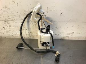 Used Electric fuel pump Ssang Yong XLV 1.6 e-XDi 16V 2WD Price on request offered by Autohandel-Smet Gebroeders NV