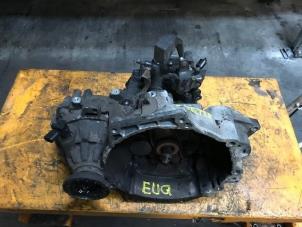 Used Gearbox Volkswagen New Beetle (9C1/9G1) 1.6 Price on request offered by Autohandel-Smet Gebroeders NV