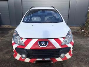 Used Front end, complete Peugeot 307 SW (3H) 1.6 HDi 16V Price on request offered by Autohandel-Smet Gebroeders NV