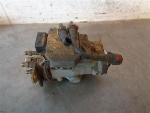 Used Mechanical fuel pump Toyota Auris (E15) 1.4 D-4D-F 16V Price on request offered by Autohandel-Smet Gebroeders NV