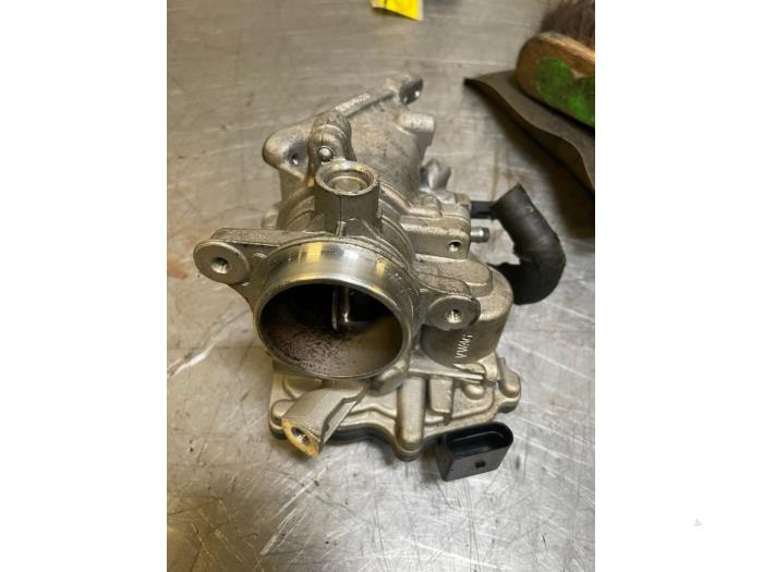 Gebrauchte Drosselklappengehäuse Volkswagen Caddy Combi IV 2.0 TDI 102 Preis auf Anfrage angeboten von Autohandel-Smet Gebroeders NV