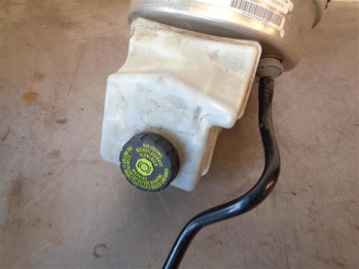 Used Master cylinder Mercedes GL (X166) 5.5 GL 63 AMG V8 32V 4-Matic Price on request offered by Autohandel-Smet Gebroeders NV