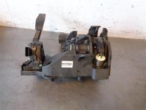 Używane Zestaw pedalów Fiat Tipo (356H/357H) 1.4 16V Cena na żądanie oferowane przez Autohandel-Smet Gebroeders NV