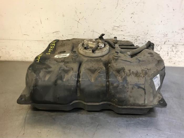 Begagnade Tank Toyota Verso S 1.33 16V Dual VVT-I Pris på förfrågan erbjuds av Autohandel-Smet Gebroeders NV