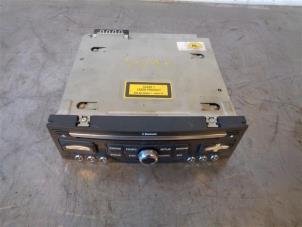 Used Radio CD player Peugeot 5008 I (0A/0E) 1.6 HDiF 16V Price on request offered by Autohandel-Smet Gebroeders NV