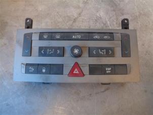 Used Air conditioning control panel Peugeot 407 Price on request offered by Autohandel-Smet Gebroeders NV