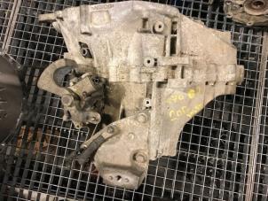 Used Gearbox Volvo V70 (BW) Price on request offered by Autohandel-Smet Gebroeders NV