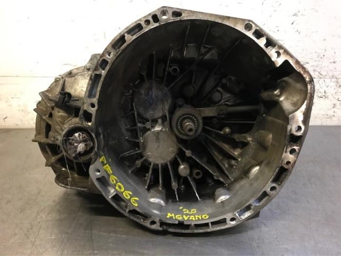 Getriebe Opel Movano Combi 2.3 CDTi 16V FWD - 95513768 M9T716 M73 