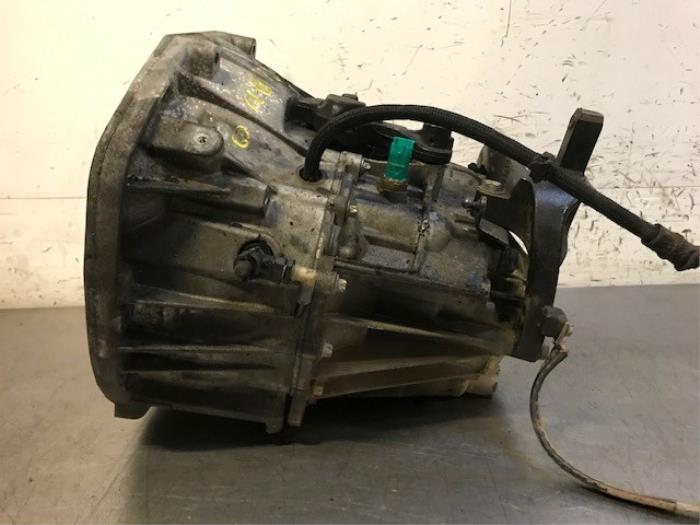 Getriebe Opel Movano Combi 2.3 CDTi 16V FWD - 95513768 M9T716 M73 