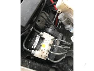Usagé Pompe ABS Renault Alaskan 2.3 dCi 190 4x4 Prix sur demande proposé par Autohandel-Smet Gebroeders NV
